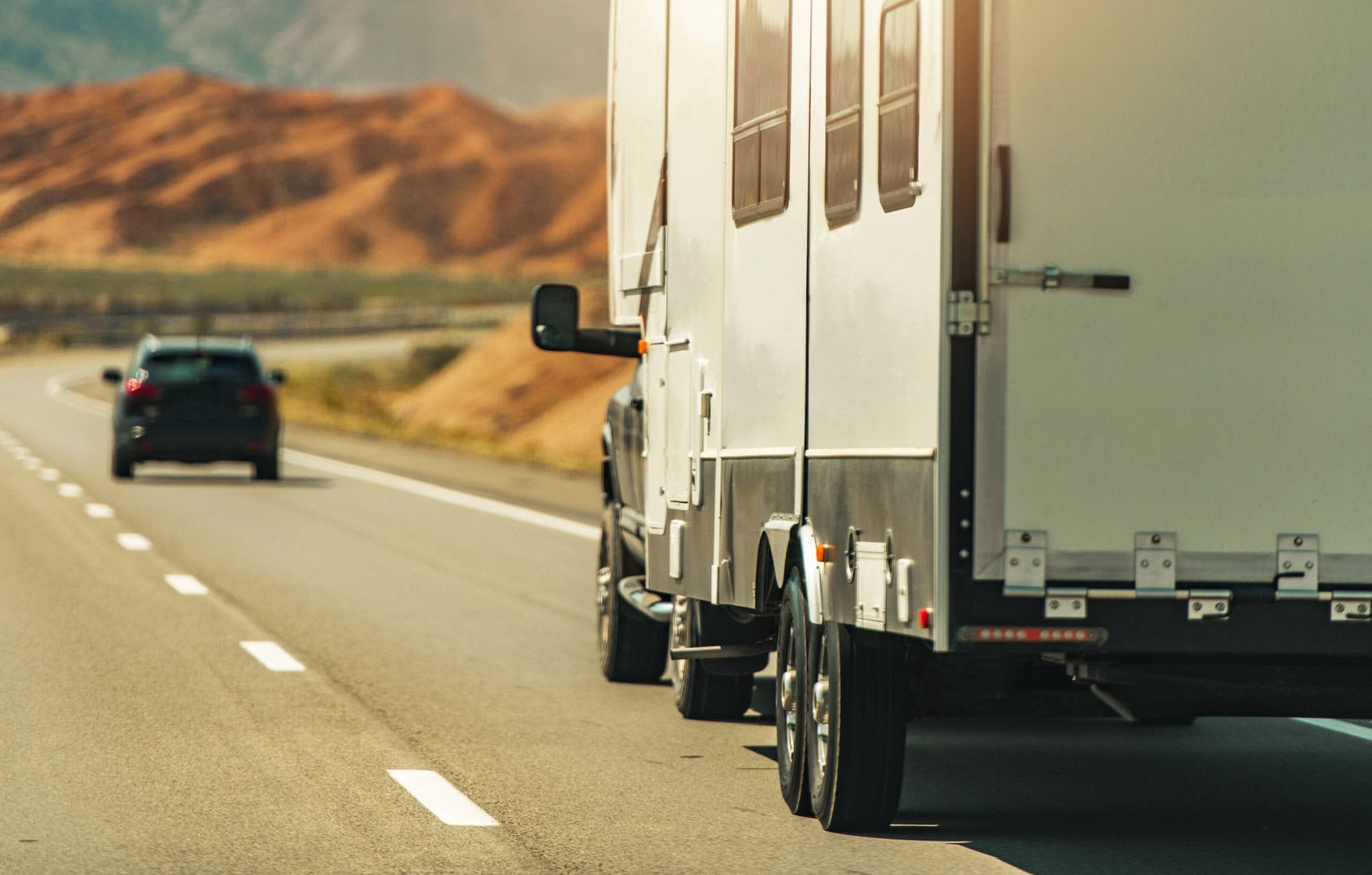 Towing Tips for RV Enthusiasts: Maximizing Space and Safety