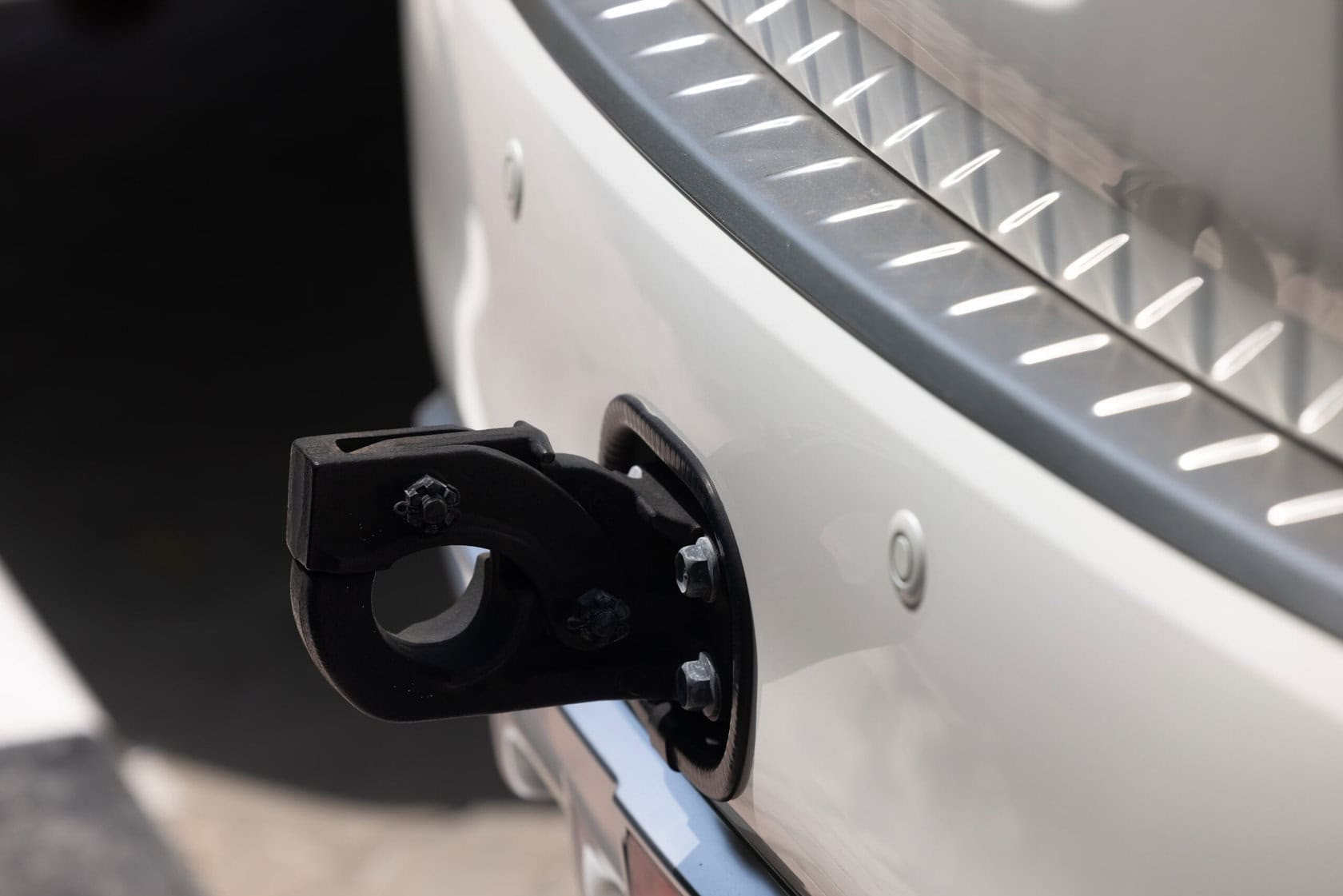 Adjustable Drop Hitches: How to Set Height for Different Trailers