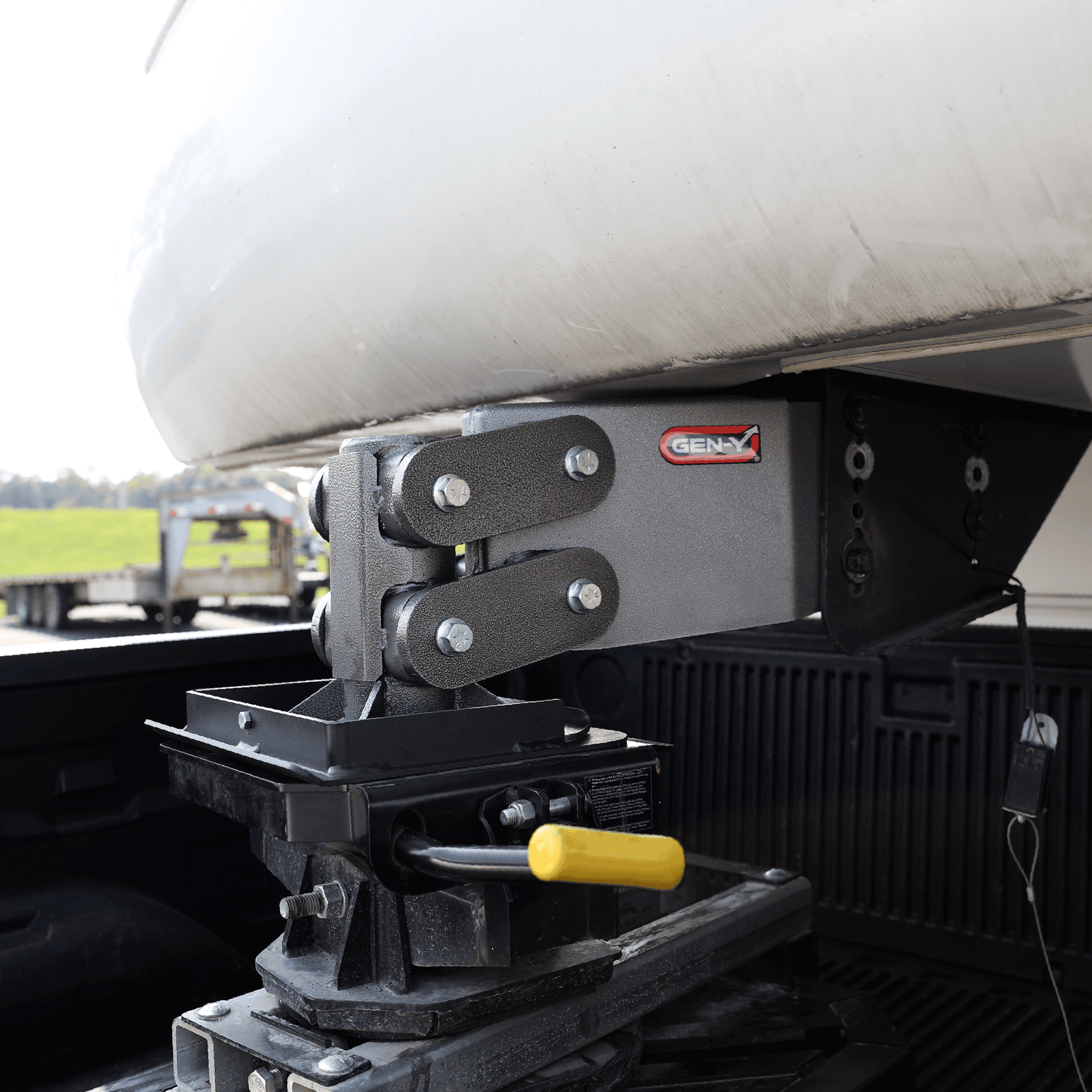 Fifth Wheel Capture Plate